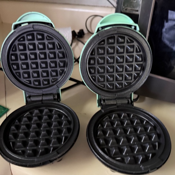 2 Dash 8” Waffle Makers - Picture 2 of 3